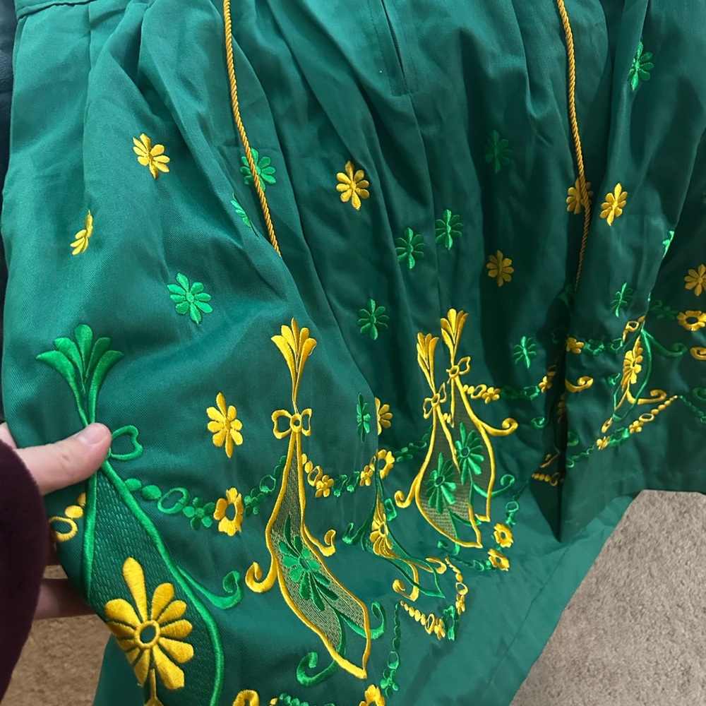 Dirndl Dress - Picture 14 of 16